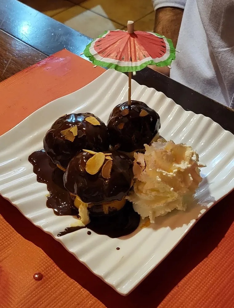 Profiteroles